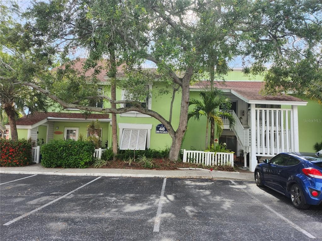 3595 41ST LANE S UNIT B ST PETERSBURG, FL 33711