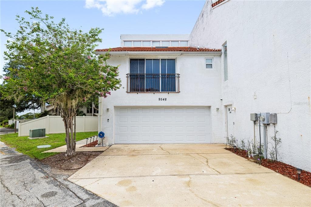 9548 ORANGE VALLEY COURT UNIT N/A TAMPA, FL 33618