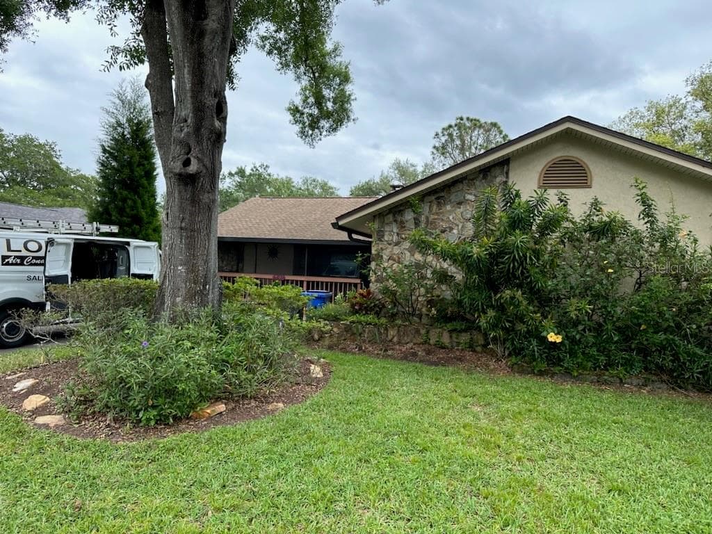 17606 CLOVER CREEK PLACE LUTZ, FL 33549
