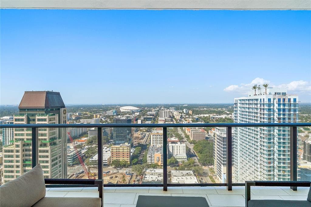100 1ST AVENUE N UNIT 3507 ST PETERSBURG, FL 33701