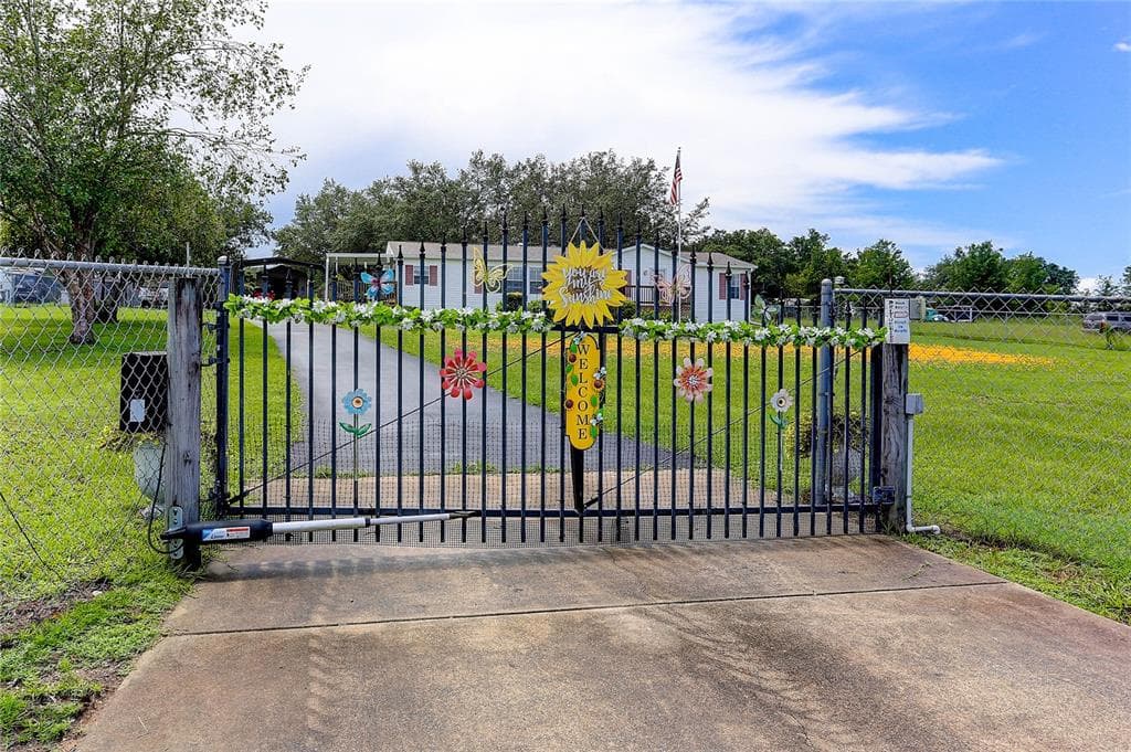 7548 E PINTO COURT FLORAL CITY, FL 34436