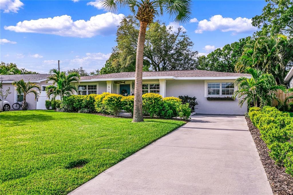 616 42ND AVENUE NE ST PETERSBURG, FL 33703