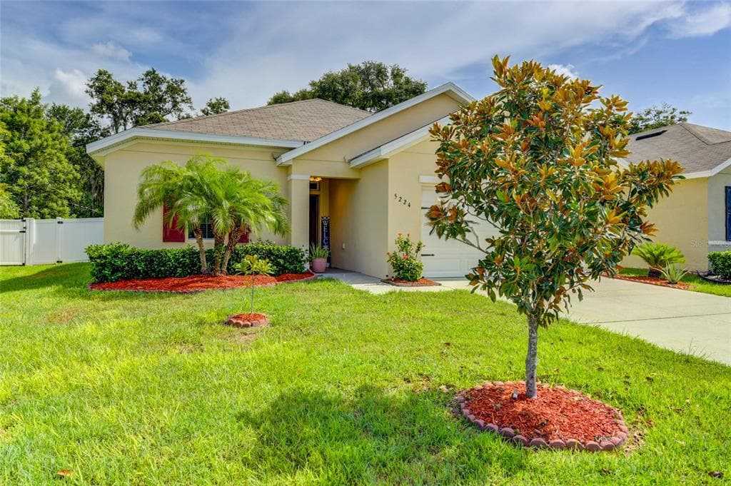 5224 11TH STREET E BRADENTON, FL 34203