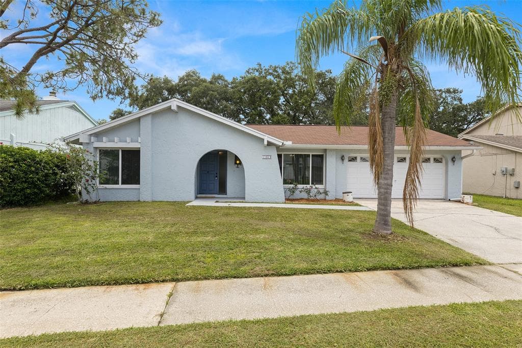 11319 HOLLYGLEN DRIVE TAMPA, FL 33624