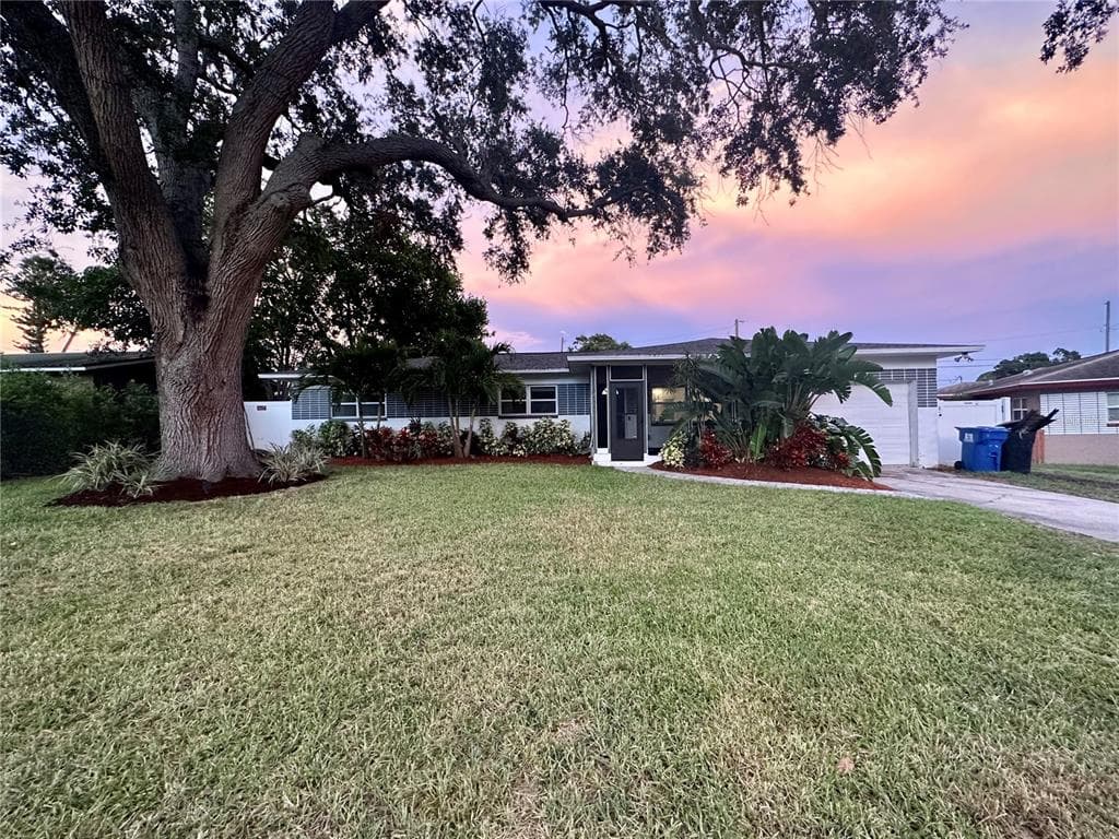5450 HIGHLAND STREET S ST PETERSBURG, FL 33705