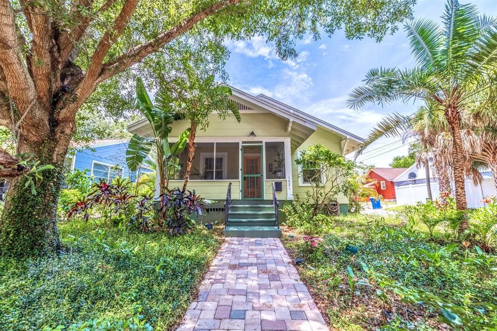 1421 18TH AVENUE N ST PETERSBURG, FL 33704