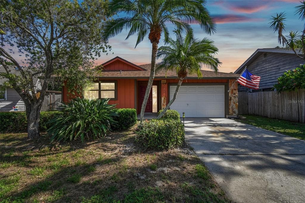2727 WHISPERING DRIVE N LARGO, FL 33771
