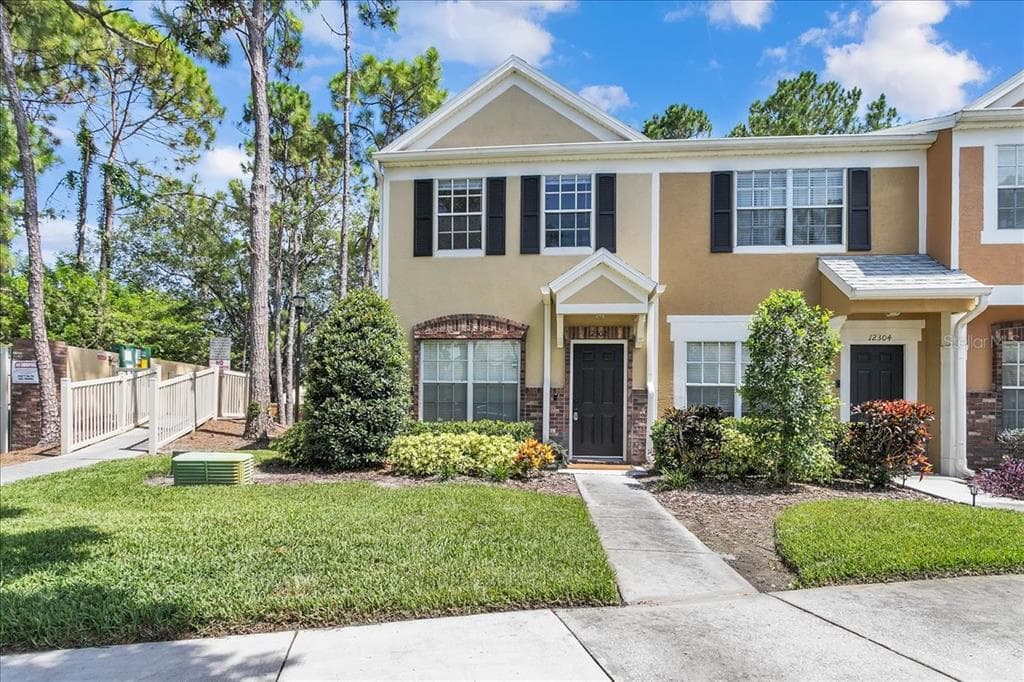 12302 BERKELEY SQUARE DRIVE TAMPA, FL 33626