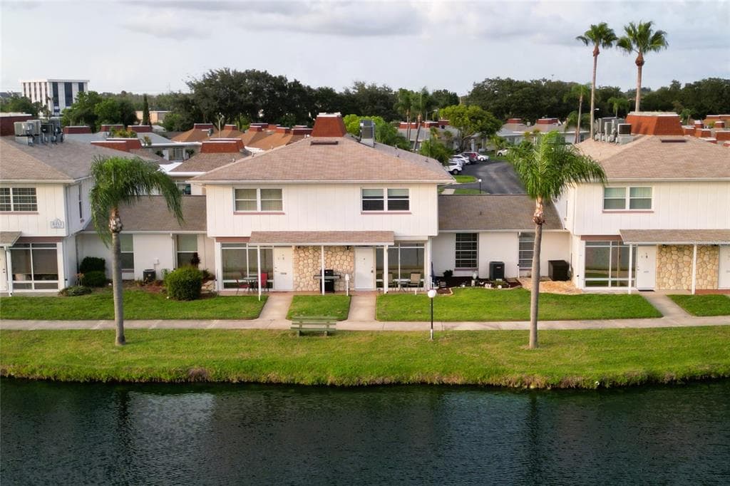 4352 TAHITIAN GARDENS CIRCLE UNIT M HOLIDAY, FL 34691