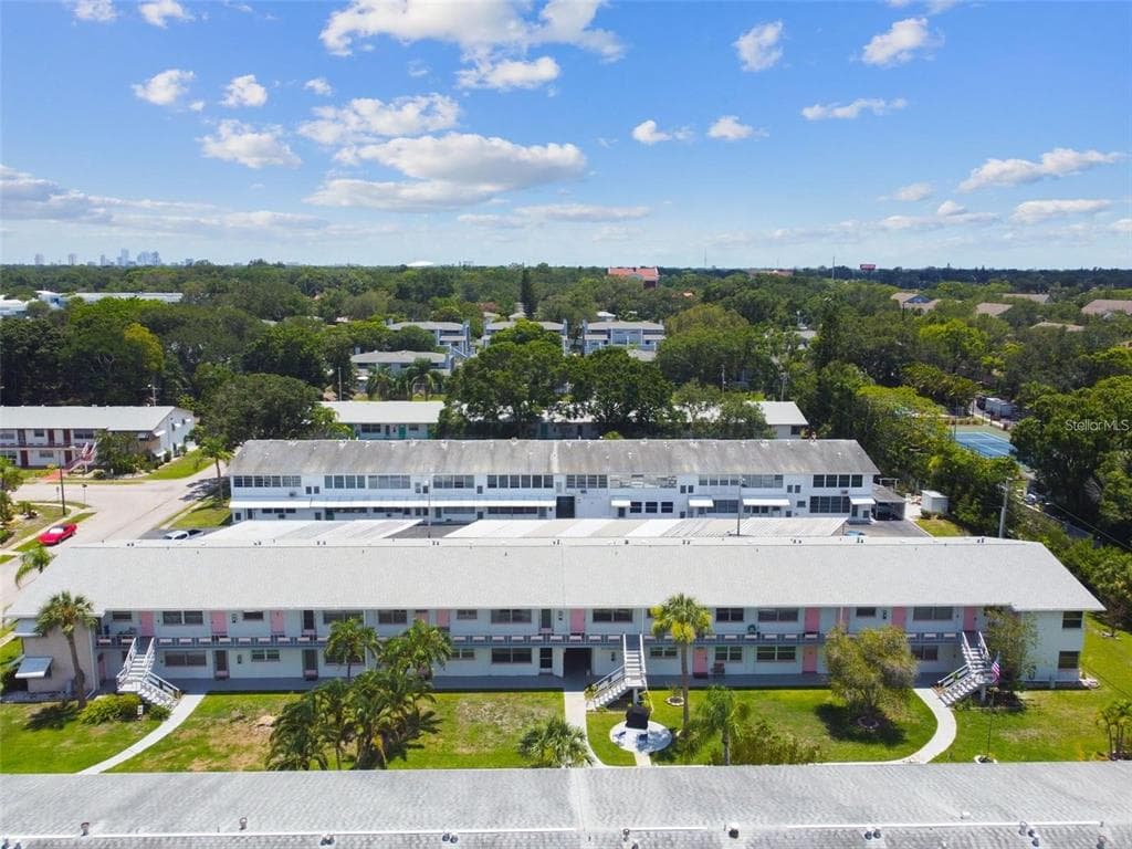 5876 21ST STREET N UNIT 19 ST PETERSBURG, FL 33714