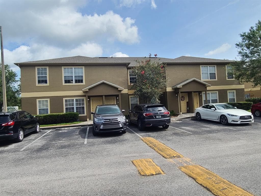 36027 DEER CREEK DRIVE UNIT 103 ZEPHYRHILLS, FL 33541