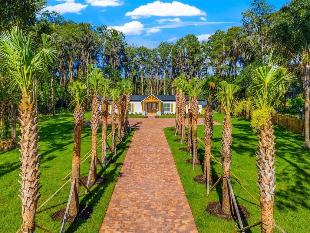 17311 N DALE MABRY HIGHWAY LUTZ, FL 33548