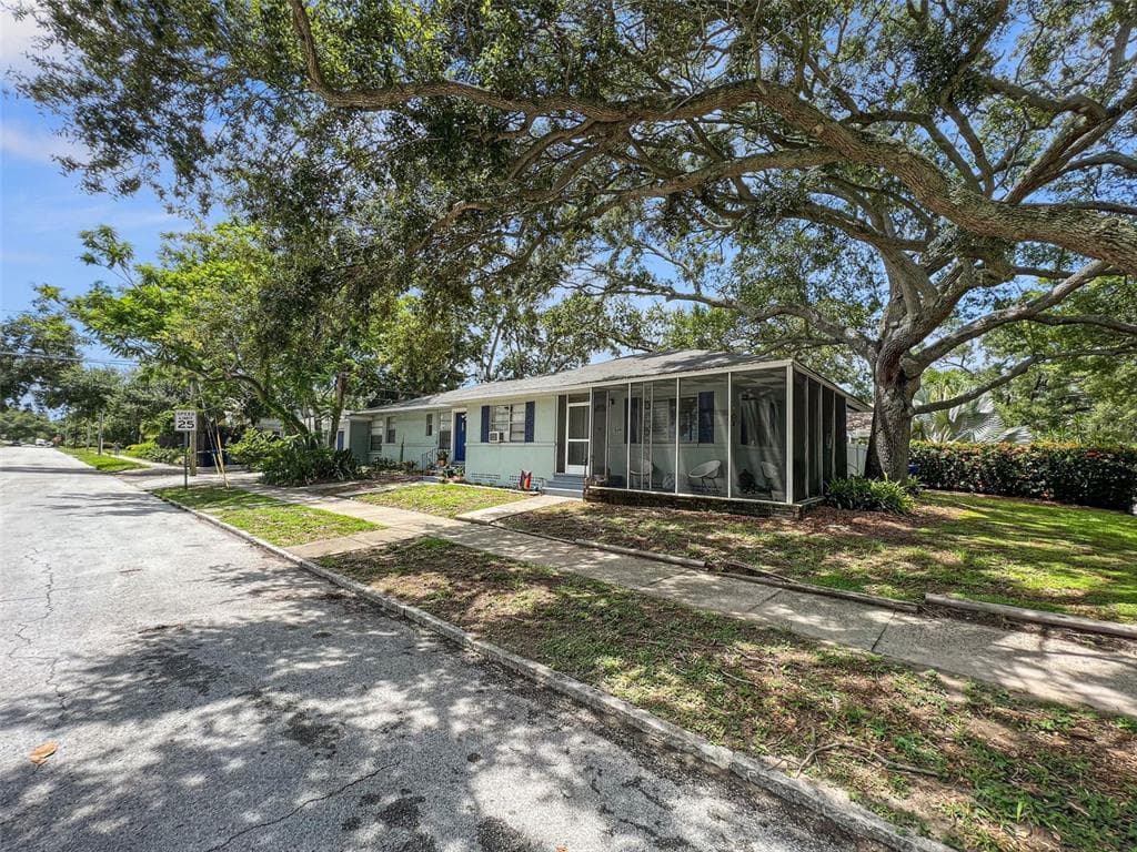 1045 11TH AVENUE N ST PETERSBURG, FL 33705
