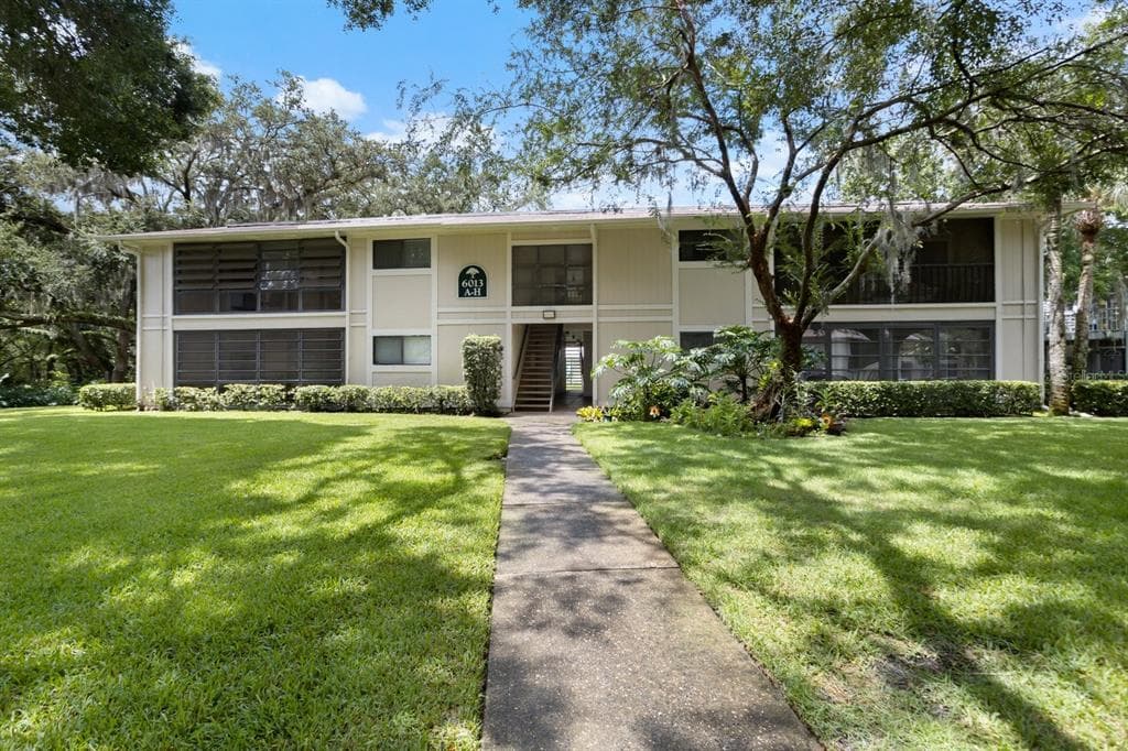 6013 LAKETREE LANE UNIT B