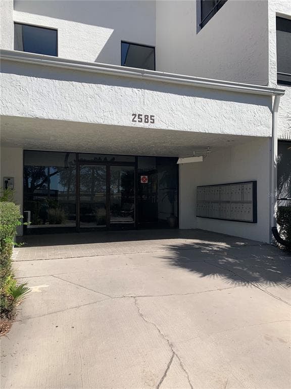 2585 COUNTRYSIDE BOULEVARD UNIT 4-313 CLEARWATER, FL 33761