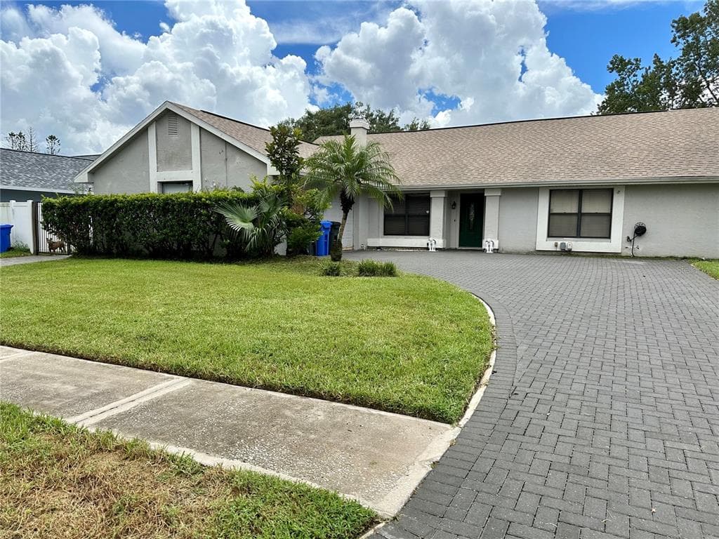 3213 CULLENDALE DRIVE TAMPA, FL 33618