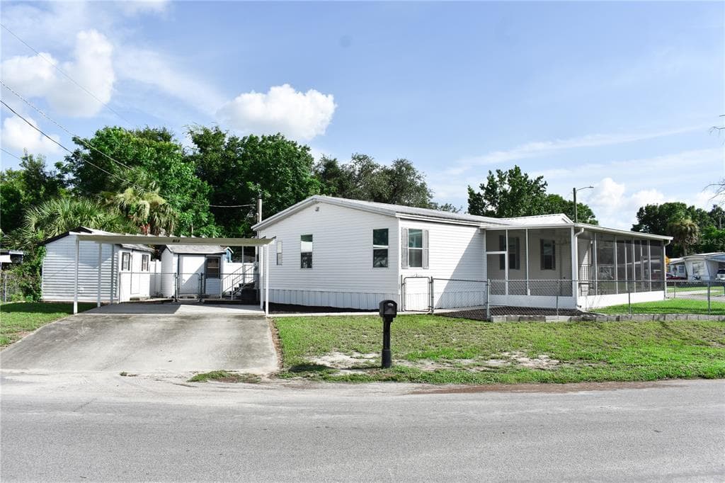 813 CENTER AVENUE BRANDON, FL 33511