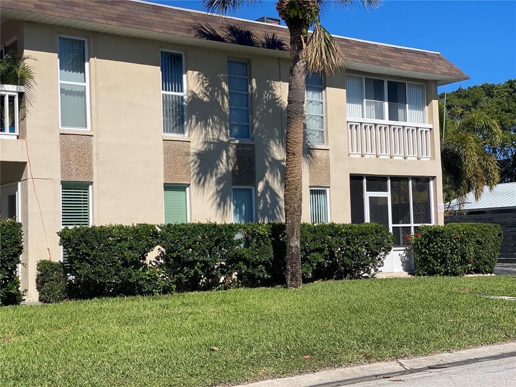 7003 SUNSET WAY UNIT 5 ST PETE BEACH, FL 33706