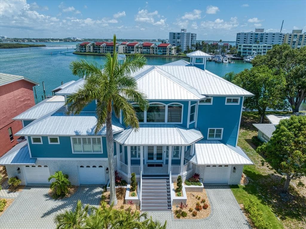 277 BAYSIDE DRIVE CLEARWATER BEACH, FL 33767
