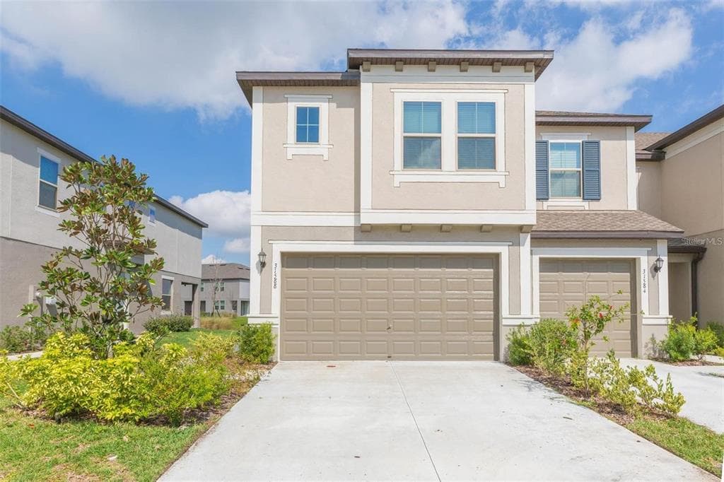 31588 BLUE PASSING LOOP WESLEY CHAPEL, FL 33545