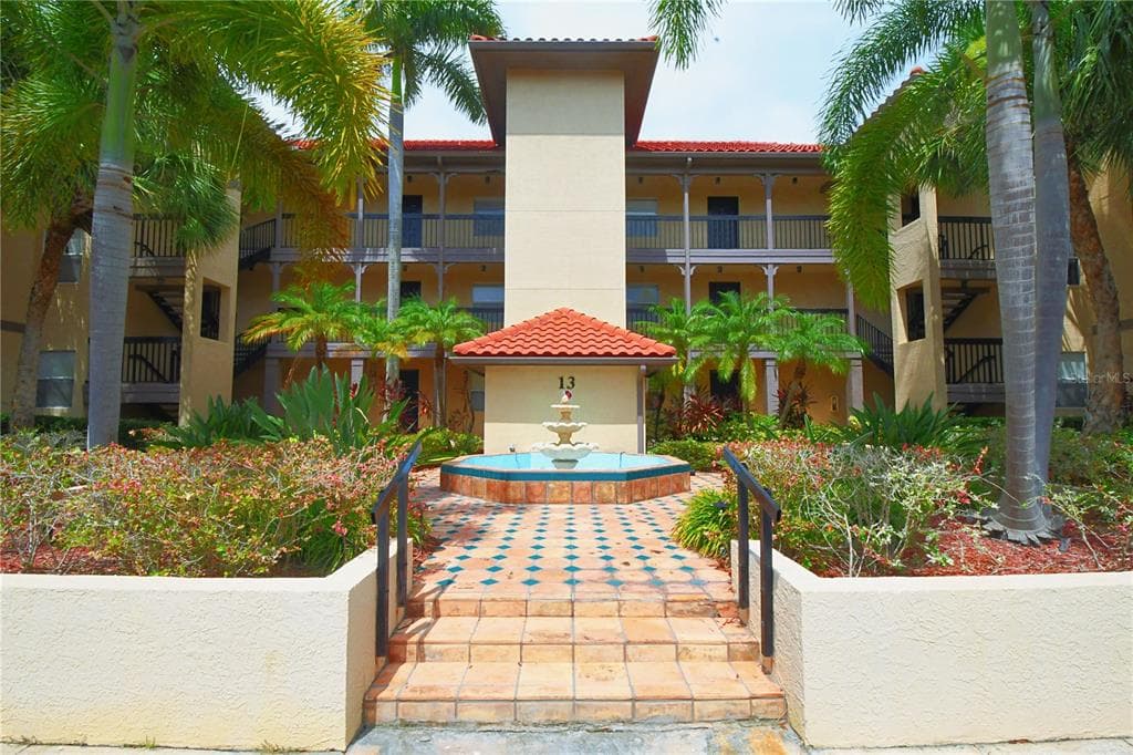 2400 FEATHER SOUND DRIVE UNIT 1326 CLEARWATER, FL 33762