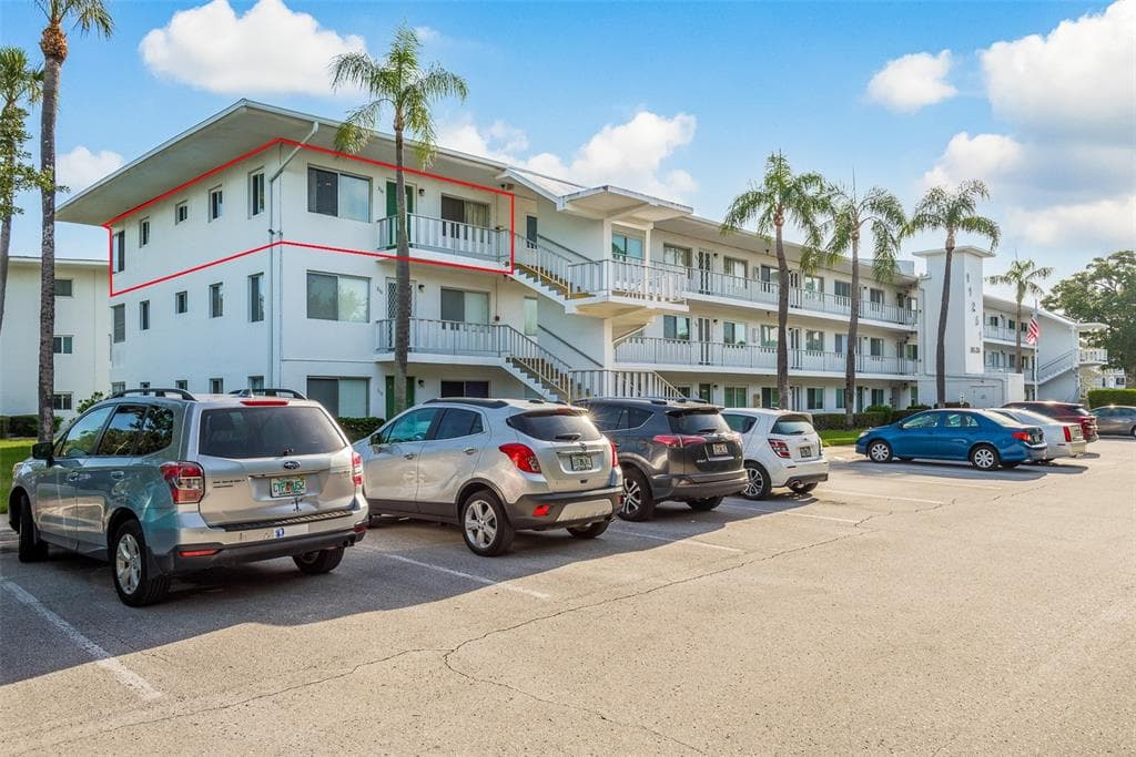11251 80TH AVENUE UNIT 310 SEMINOLE, FL 33772