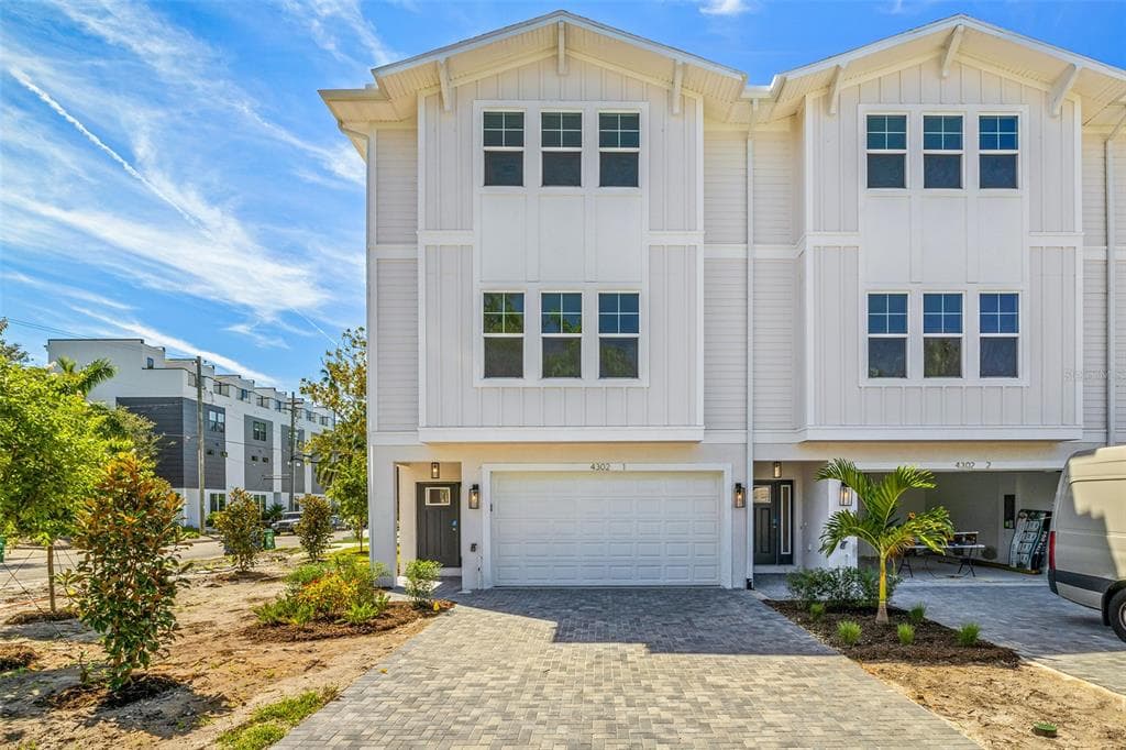 4302 NORTH B STREET W UNIT 4 TAMPA, FL 33609