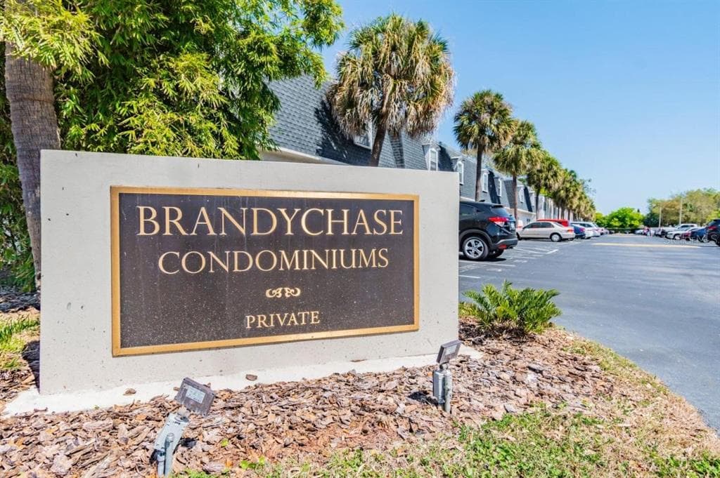 4315 AEGEAN DRIVE UNIT 214C TAMPA, FL 33611