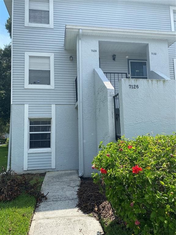 7126 WATERSIDE DRIVE TAMPA, FL 33617