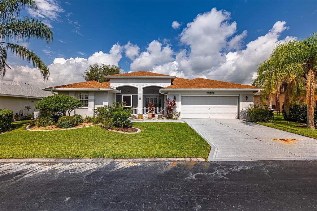 10248 MOSHIE LANE SAN ANTONIO, FL 33576