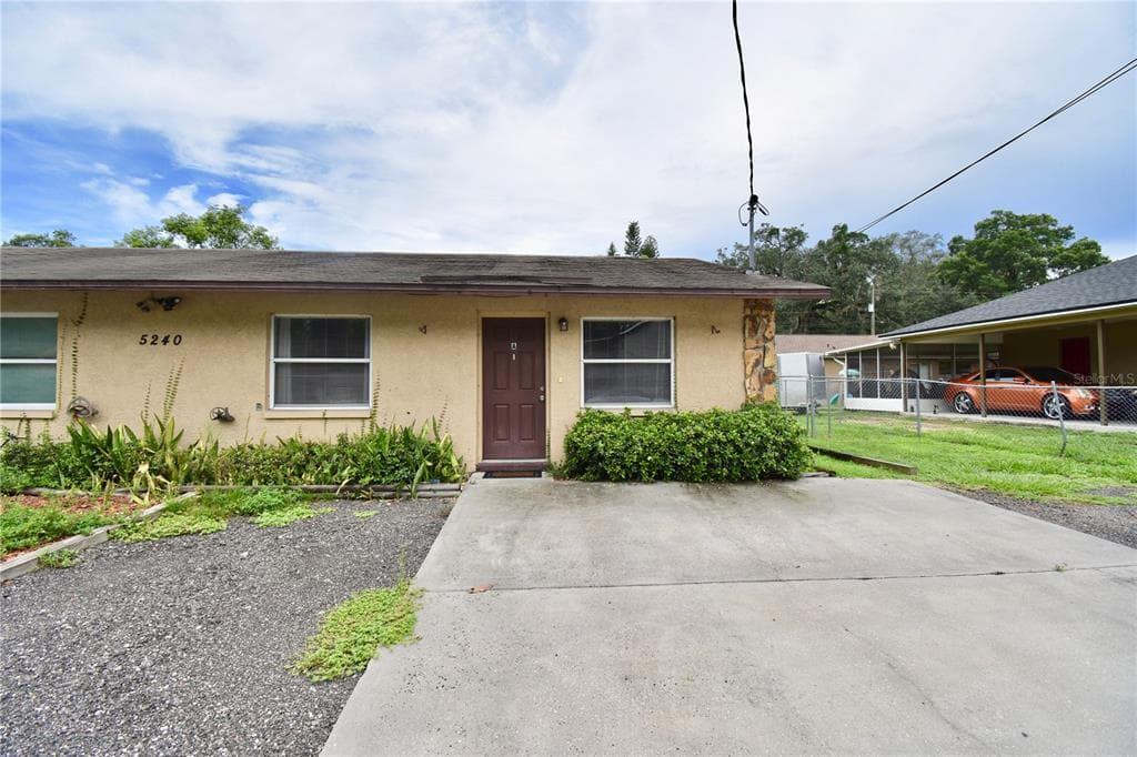 5240 CHERRY AVENUE SEFFNER, FL 33584