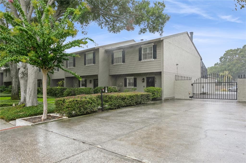5301 BAYSHORE BOULEVARD UNIT 8 TAMPA, FL 33611