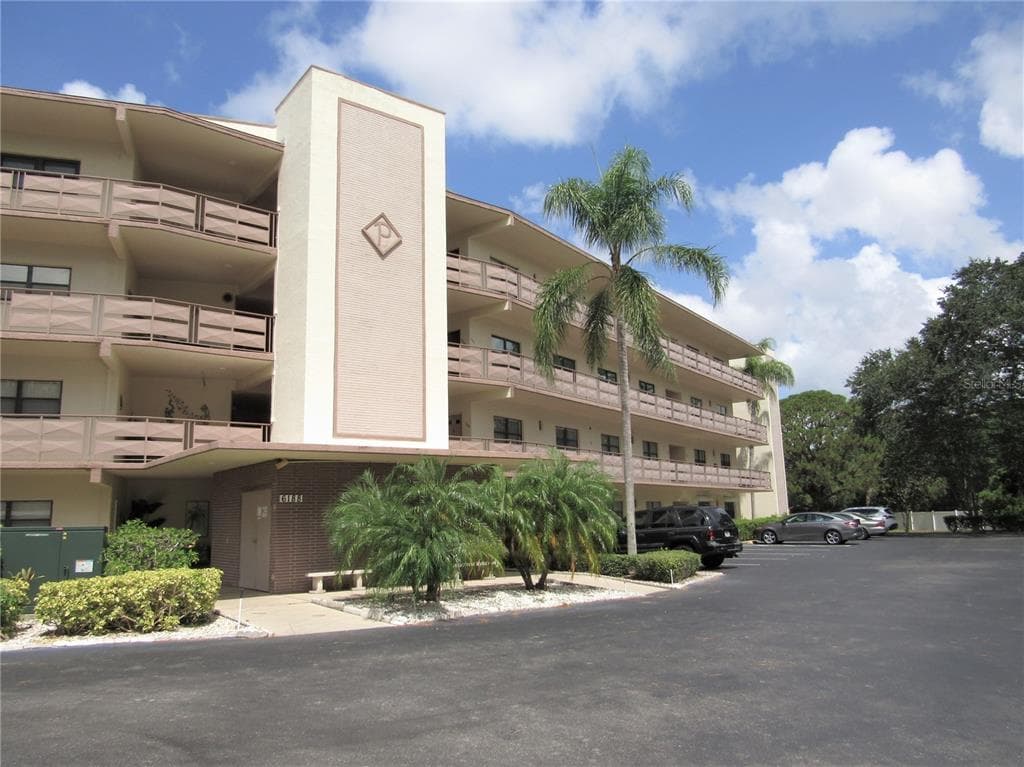 6188 80TH STREET N UNIT 108 ST PETERSBURG, FL 33709