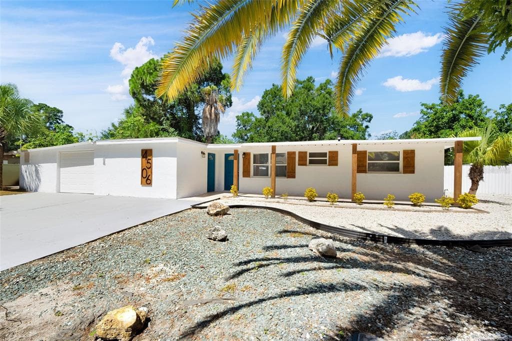 4506 CARLYLE ROAD TAMPA, FL 33615