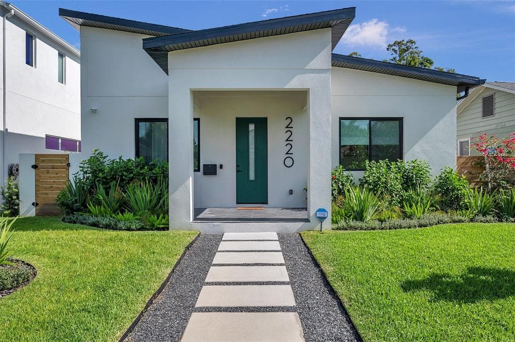 2220 2ND AVENUE N ST PETERSBURG, FL 33713