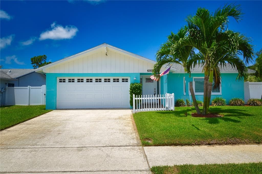 9132 118TH WAY SEMINOLE, FL 33772