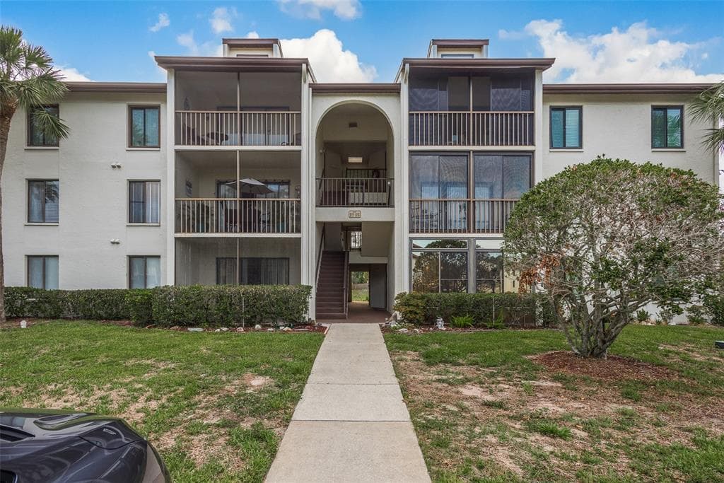1871 PINE RIDGE WAY W UNIT F2 PALM HARBOR, FL 34684