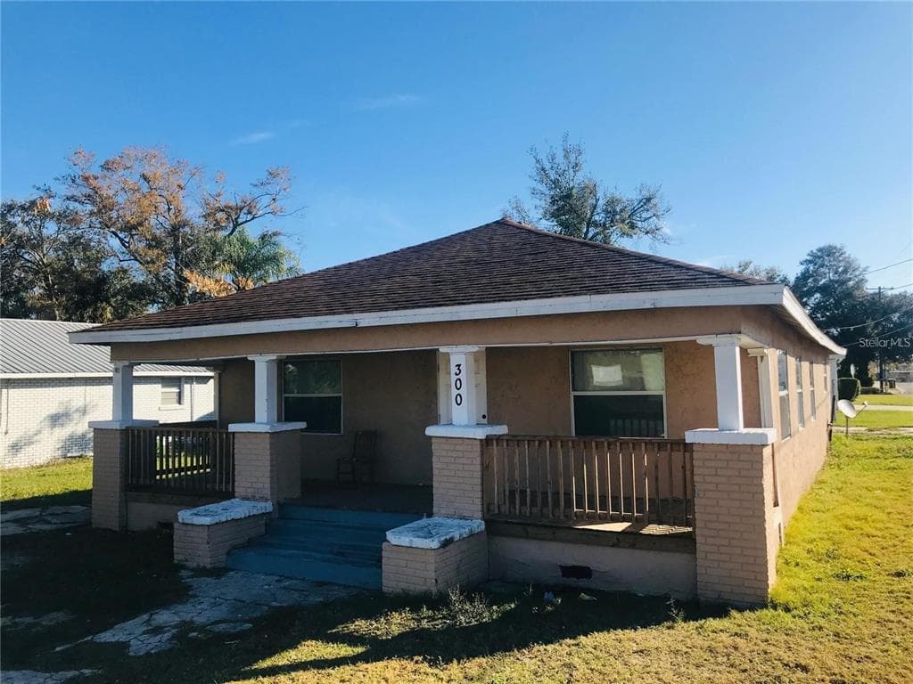 300 PEARL STREET LAKE WALES, FL 33853