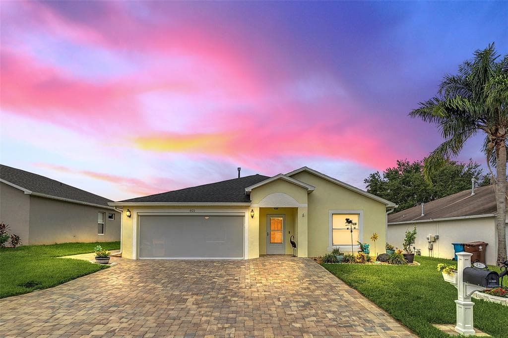 821 JESSAMINE DRIVE DAVENPORT, FL 33837
