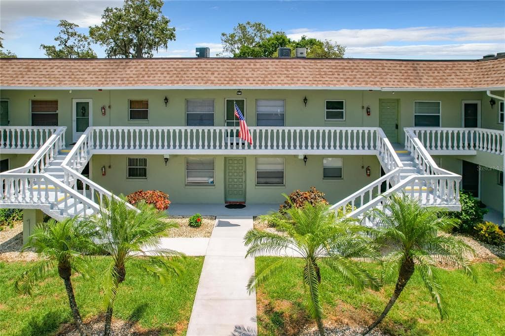 1250 S PINELLAS AVENUE UNIT 212 TARPON SPRINGS, FL 34689