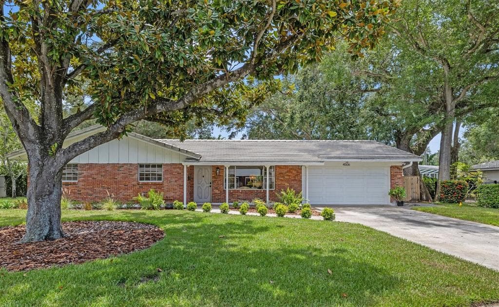 4506 W BAY TO BAY BOULEVARD TAMPA, FL 33629