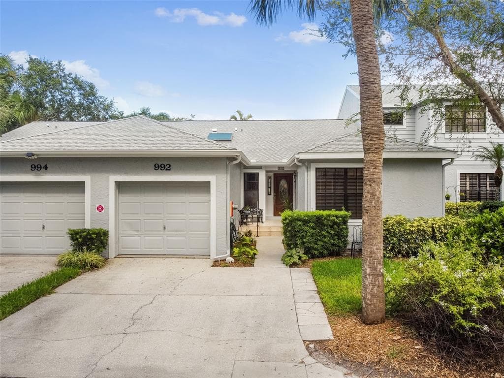 992 SAN CARLOS COURT NE ST PETERSBURG, FL 33702