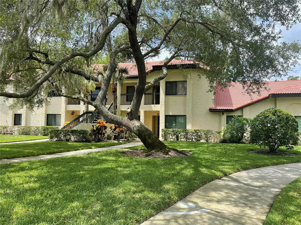 1801 E LAKE ROAD UNIT 17E PALM HARBOR, FL 34685