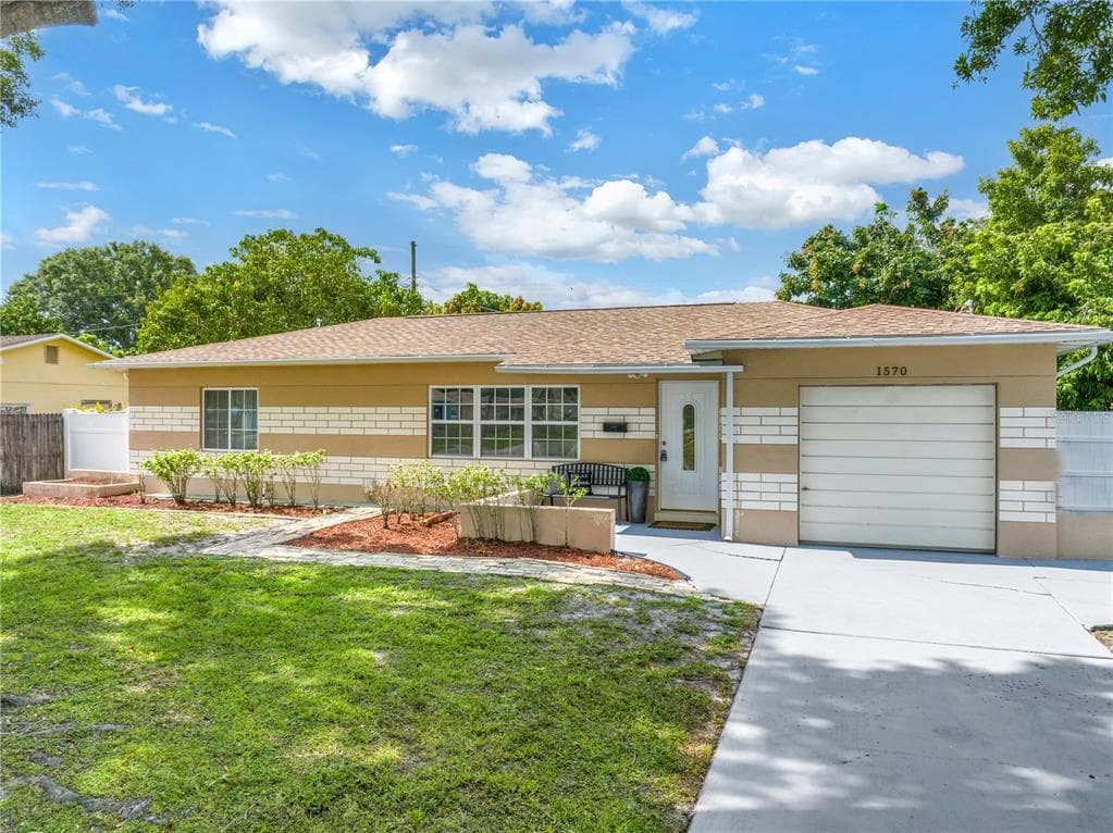 1570 63RD AVENUE N ST PETERSBURG, FL 33702