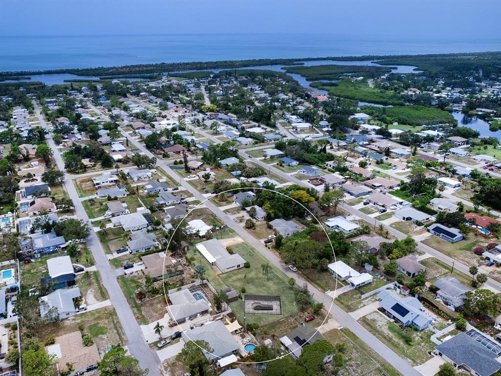 1165 PORPOISE ROAD VENICE, FL 34293