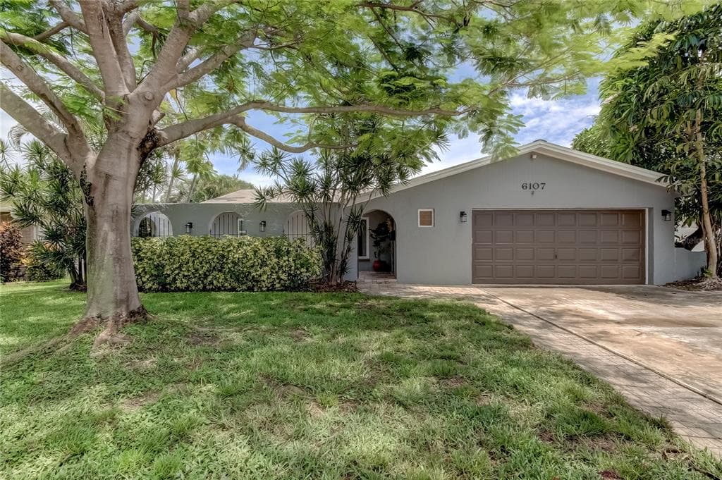 6107 TANGLEWOOD DRIVE NE