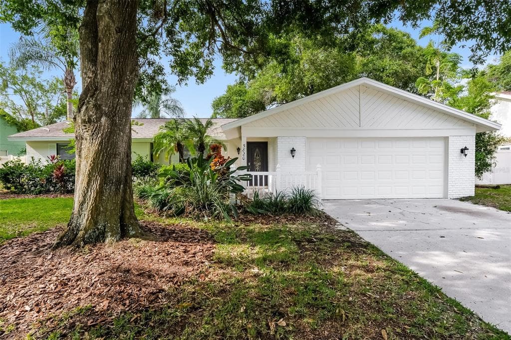 5820 SILVER MOON AVENUE TAMPA, FL 33625