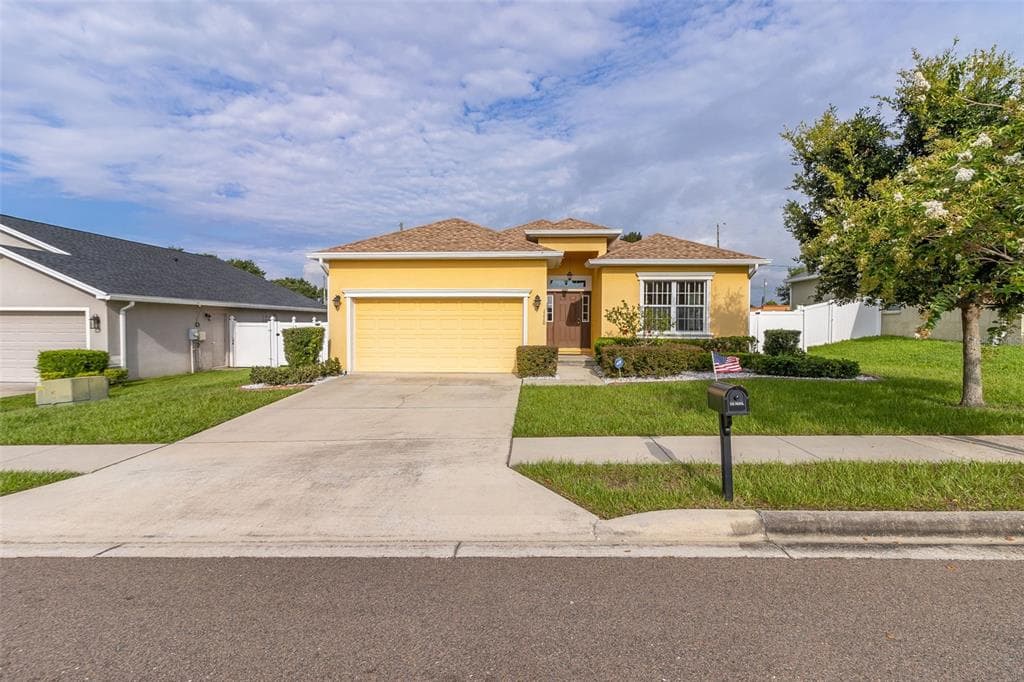 1110 HIGHLAND MEADOWS STREET DAVENPORT, FL 33837