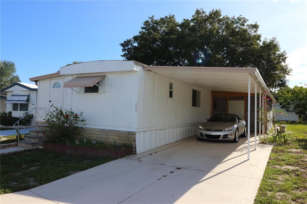 9790 66TH STREET N UNIT 225 PINELLAS PARK, FL 33782