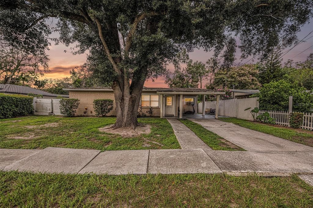 2529 N HABANA PLACE TAMPA, FL 33618